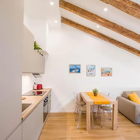 Al Giardino Daire Trieste